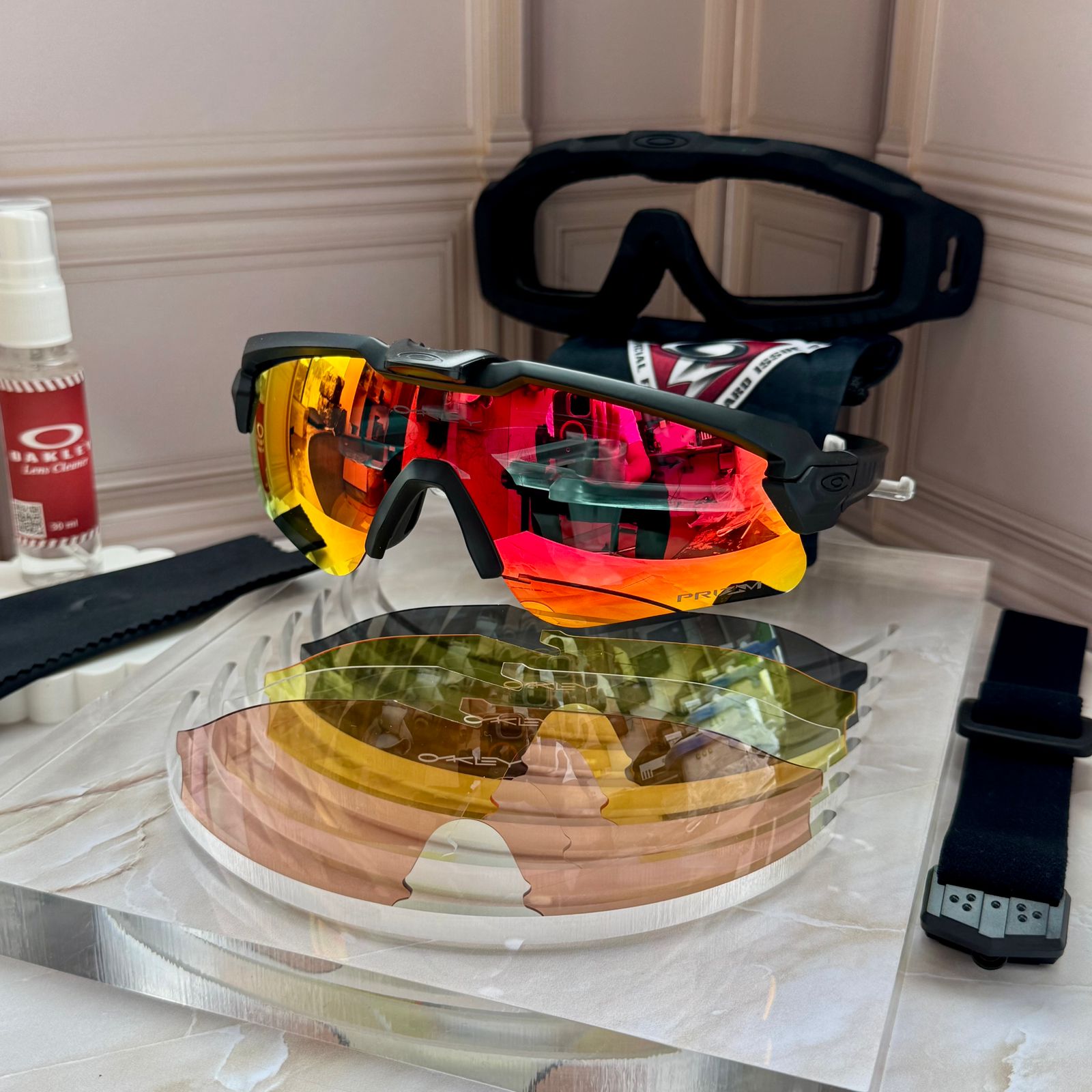 GAFA  OAKLEY